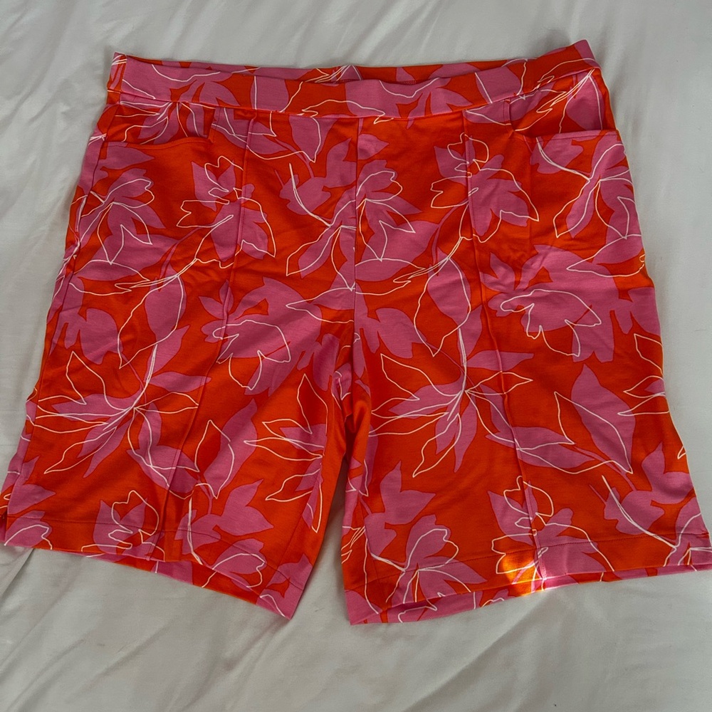 Isaac Mizrahi Red and Pink Floral Women's Shorts